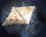 A picture of step 5 of Leftover moong ki daal ke samosey 😋.