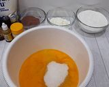 Foto langkah ke 2 dari resep Bolu marmer coklat (OVEN TANGKRING).