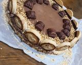 Foto del passaggio 4 della ricetta CHEESCAKE CON NUTELLA BISCUITS, KINDER BUENO E UOVO LINDT