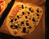 Foto del paso 17 de la receta: Pizzas; Escudo de don Roque y Globo de historieta