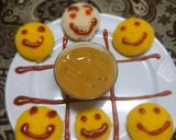 A picture of step 4 of Emoji Idli.