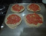 Foto del paso 9 de la receta: 🍕 Mini pizza de quinoa sin harina