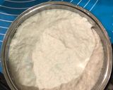 A picture of step 4 of Semolina Sandwich Dhokla.