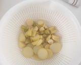 Gambar langkah 1 resipi Ayam Masak Lemak Cili Api dengan Rebung.