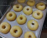 Foto langkah ke 4 dari resep Donat labu kuning.