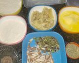 A picture of step 1 of Gur papdi.