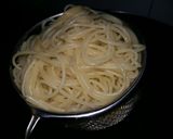Foto langkah ke 3 dari resep Spaghetti Tuna Aglio Olio.
