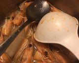 A picture of step 1 of Seafood hunton soup - Weekend food.