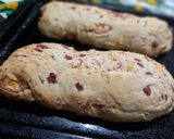Foto del paso 5 de la receta: Pan relleno de queso 🧀 y salchicha 🤤