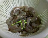 Foto langkah ke 1 dari resep Udang Goreng Simple.