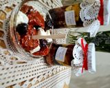 Pas rețetă Aperitiv cu roșii uscate, măsline și brânză de oi 1 fotografie
