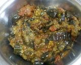 A picture of step 3 of Baingan Masala.