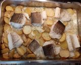 Foto del paso 8 de la receta Bacalao con patatas, cebolla y vino blanco