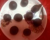 A picture of step 3 of Choco balls.