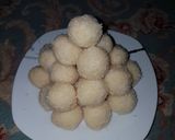 صورة لخطوة 5 من وصفة كرات جوز الهند (رافيلوو)