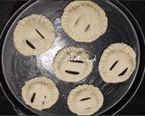 A picture of step 9 of Apple hand pie.