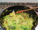 Foto del paso 5 de la receta: Col guisada en su propio jugo