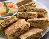 Foto langkah ke 8 dari resep Martabak Telur (ala abang2).