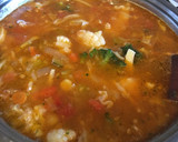 Foto del paso 9 de la receta: Sopa de verduras con rape y gambas