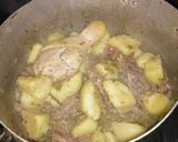 Foto del paso 2 de la receta: Espaguetti con tuco y papas