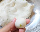 Foto langkah ke 3 dari resep Cilok Isi Keju.
