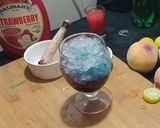 A picture of step 3 of Cherry mocktail.