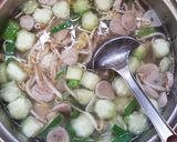 Foto langkah ke 3 dari resep Sayur Bening Toge Gambas.