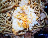 รูปขั้นตอนการทำที่ 4 ของ หมี่เหลืองผัดซีอิ๊ว