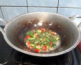 Foto langkah ke 4 dari resep 78.Tumis cumi asin.