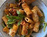 A picture of step 7 of Rocket sundried tomato rigatoni.