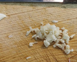 Foto del paso 5 de la receta: Calamar relleno de sus tentáculos, aletas y Cigala