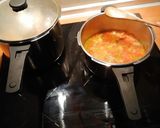 Foto del paso 6 de la receta: Sopa de marisco con rape y langostinos