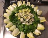 Une image de l'étape 6 de Salade de cresson aux jeunes endives, tomates cerises et persil.