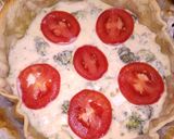 Foto del paso 5 de la receta: Flor de quiche con brócoli, tomate y queso de cabra