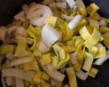 Foto del paso 2 de la receta: Sopa de coliflor y calabacita