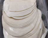 A picture of step 1 of Pork Shrimp and Spinach Dumpling.