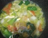 Foto langkah ke 5 dari resep Sayur Kuah Sawi Telur.