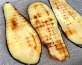 Une image de l'étape 3 de Rouleaux d'aubergine grillés.