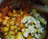 A picture of step 4 of Besan ke gatte.