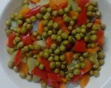 Foto del paso 3 de la receta: Ensalada de legumbres, pollo y vegetales