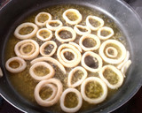 Foto del paso 2 de la receta: Fideuá negra de calamar