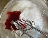 A picture of step 3 of Strawberry Cream.