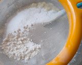 Foto del paso 1 de la receta: Galletitas Sencillas de Miel (Otras) 🍯Con Mantequilla 🧈 Fáciles 🐝Solo 6 Ingredientes Simples 🥚