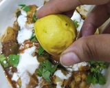 A picture of step 4 of Aloo ki khatti methi chaat.