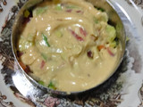 Tartar de aguacate y langostinos cocidos