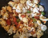 A picture of step 2 of Cauliflower Curry.