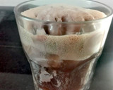 Foto del paso 2 de la receta: Helado de chocolate con Coca/ helado flotante