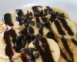 Foto langkah ke 8 dari resep Banana Pancake with Chocolate Sauce.