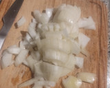 Foto del paso 1 de la receta: Revuelto de guisantes y cebolla