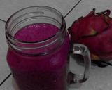 Foto langkah ke 3 dari resep Smoothie dragon banana berry.